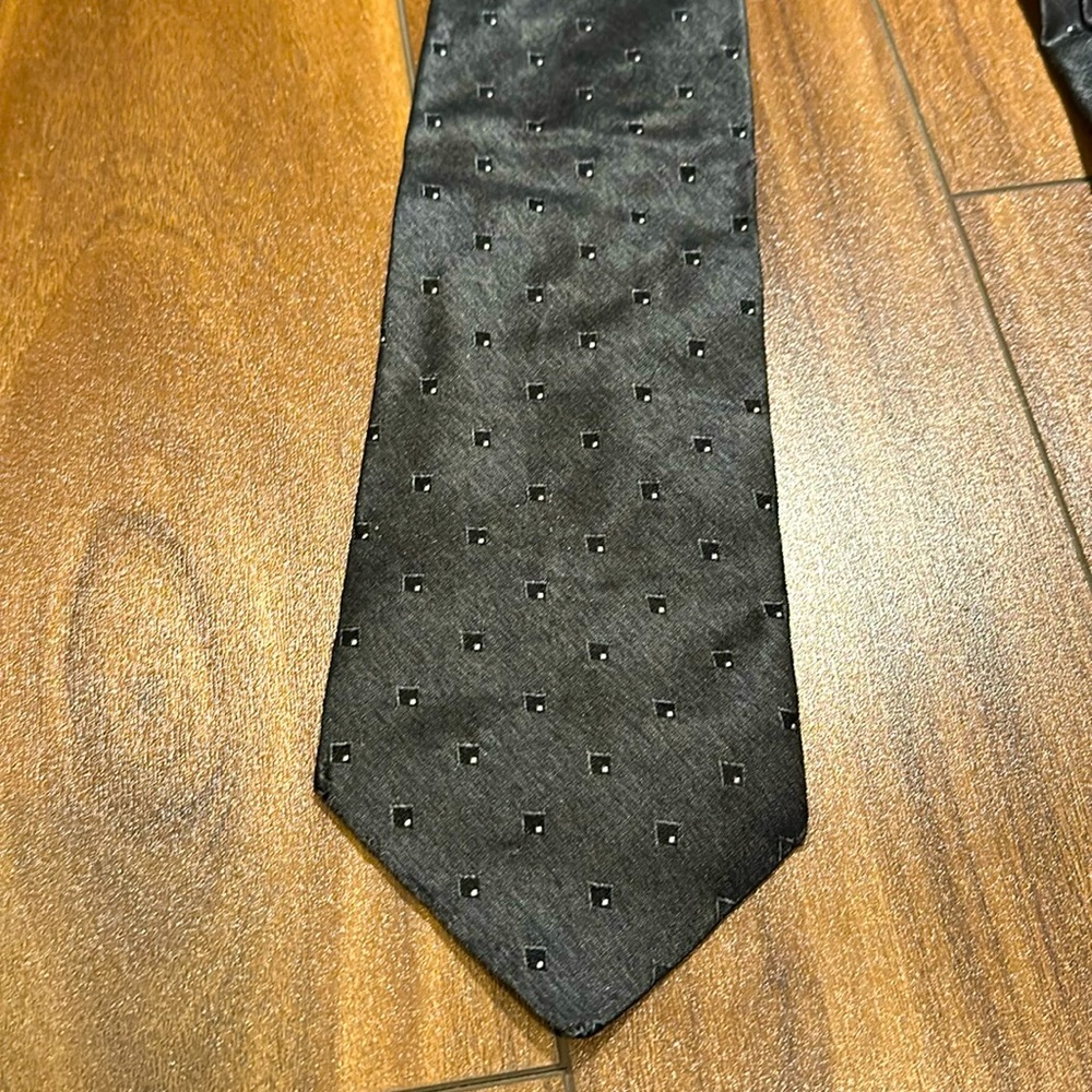 Profilo square pattern silk necktie
